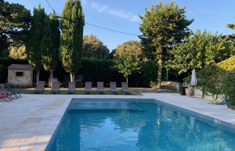 Gîtes avec grande piscine en Drôme Provençale